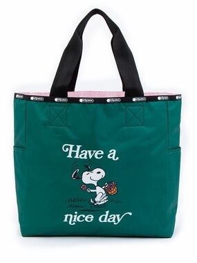 LeSportsac x Peanuts special edition  Snoopy "Have a Nice Day" reversible tote